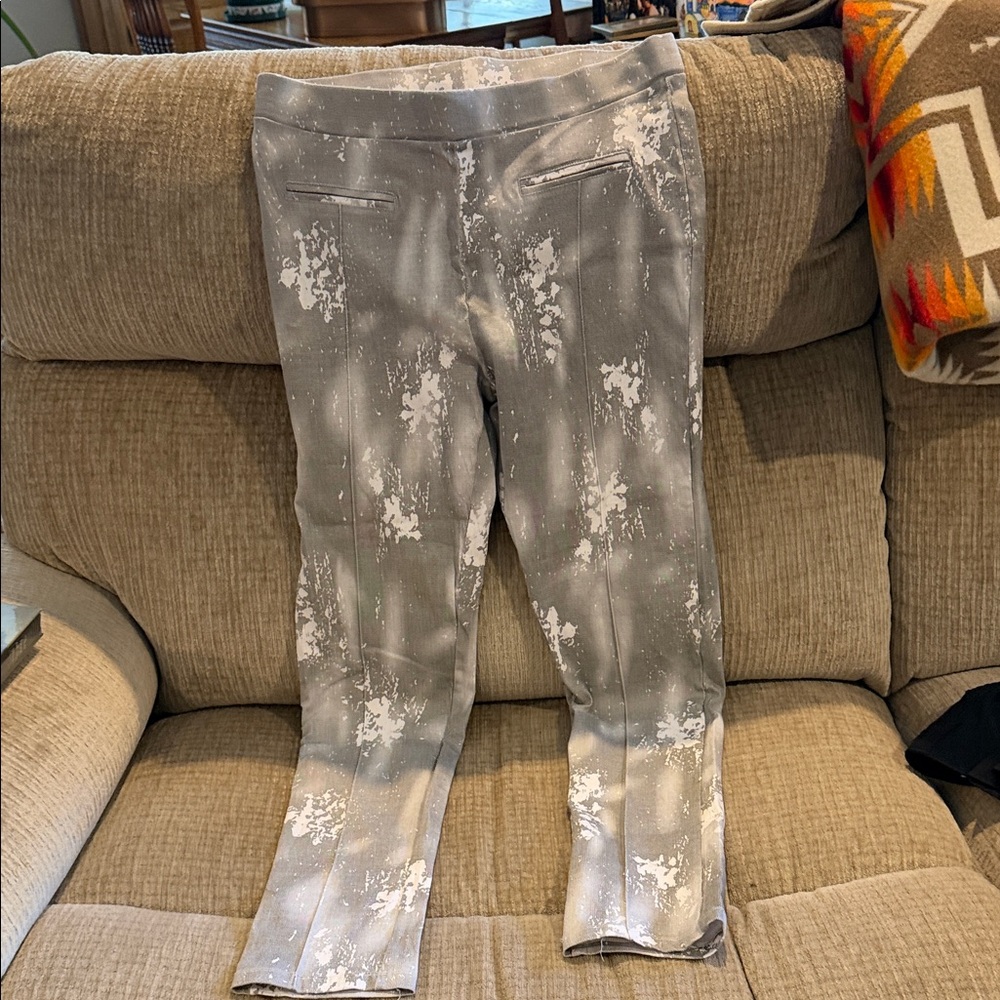 Ravel Gray and White Abstract Pants size extra large 97% cotton 3% spandex
